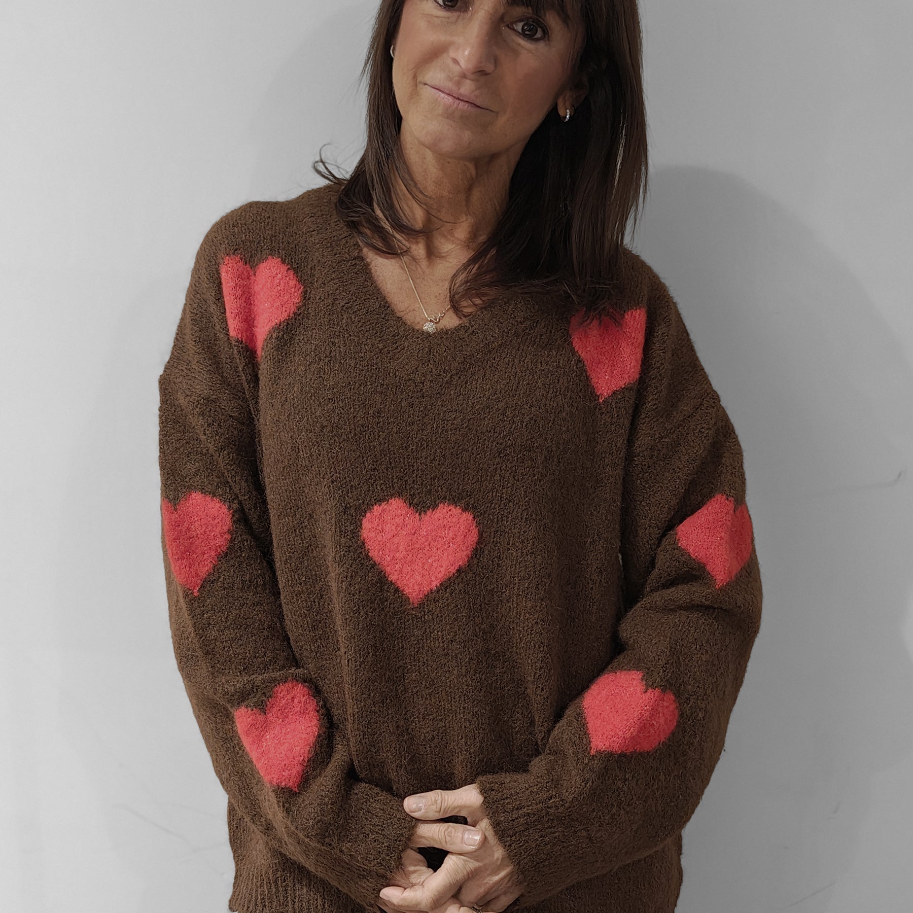 SUSY MIX Maglia Donna Scollo V Lavorazione Nuvola Morbida e Calda Applicazioni Cuori ART. M92159