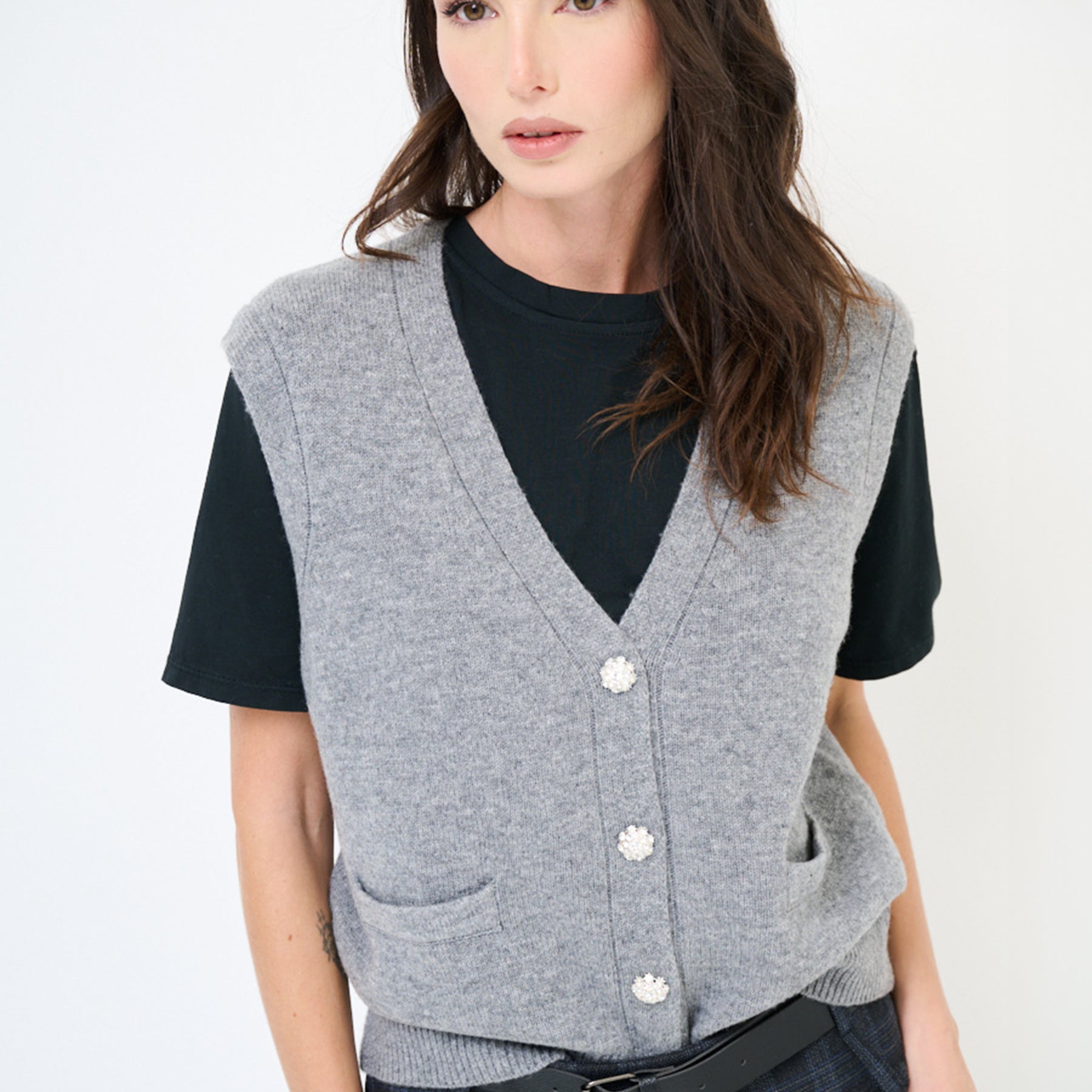 KIKISIX Gilet Caldo Donna in Lana con Scollo V e Bottoni Gioiello ART. KXGL1842