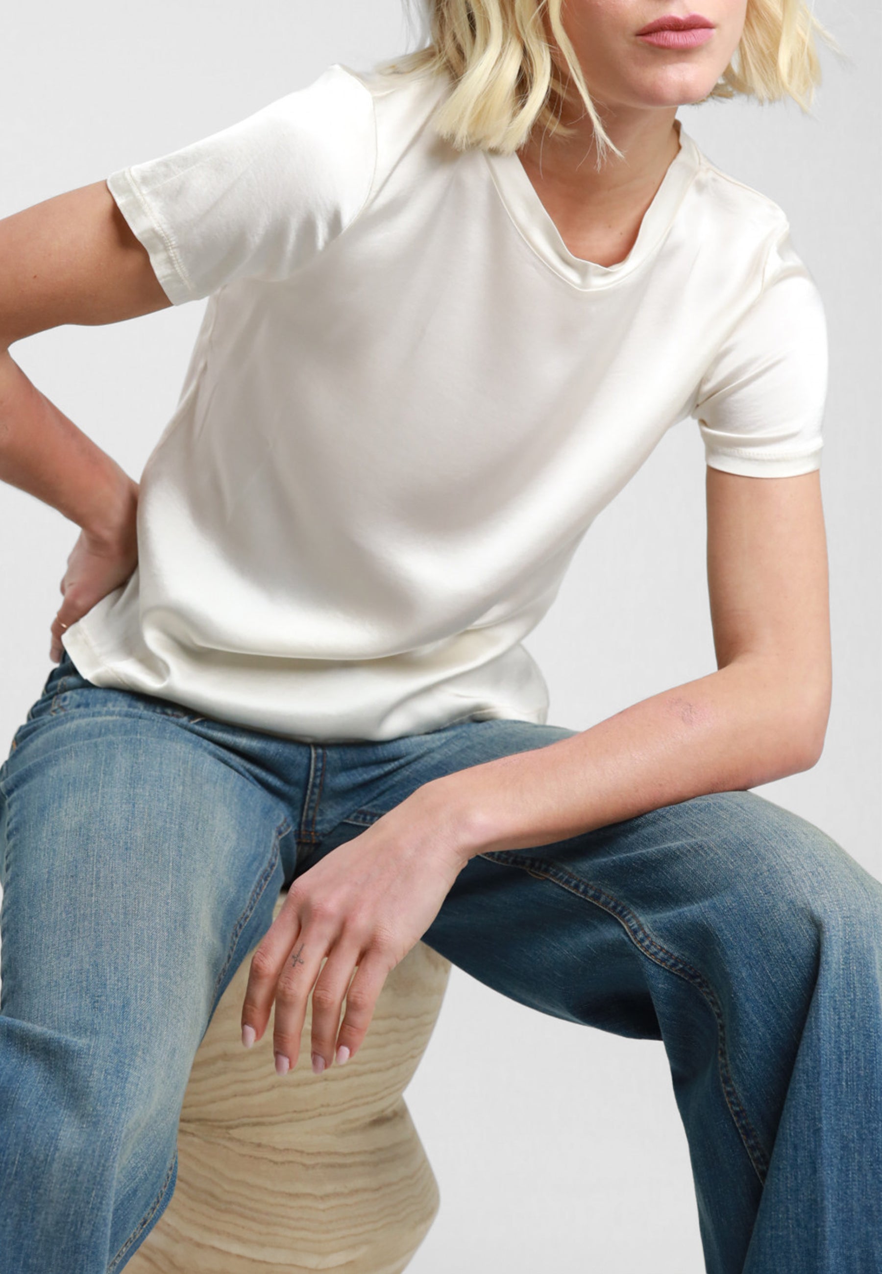 SUSY MIX T-Shirt Donna Gircoollo Viscosa Estiva Raso 26FA705BU