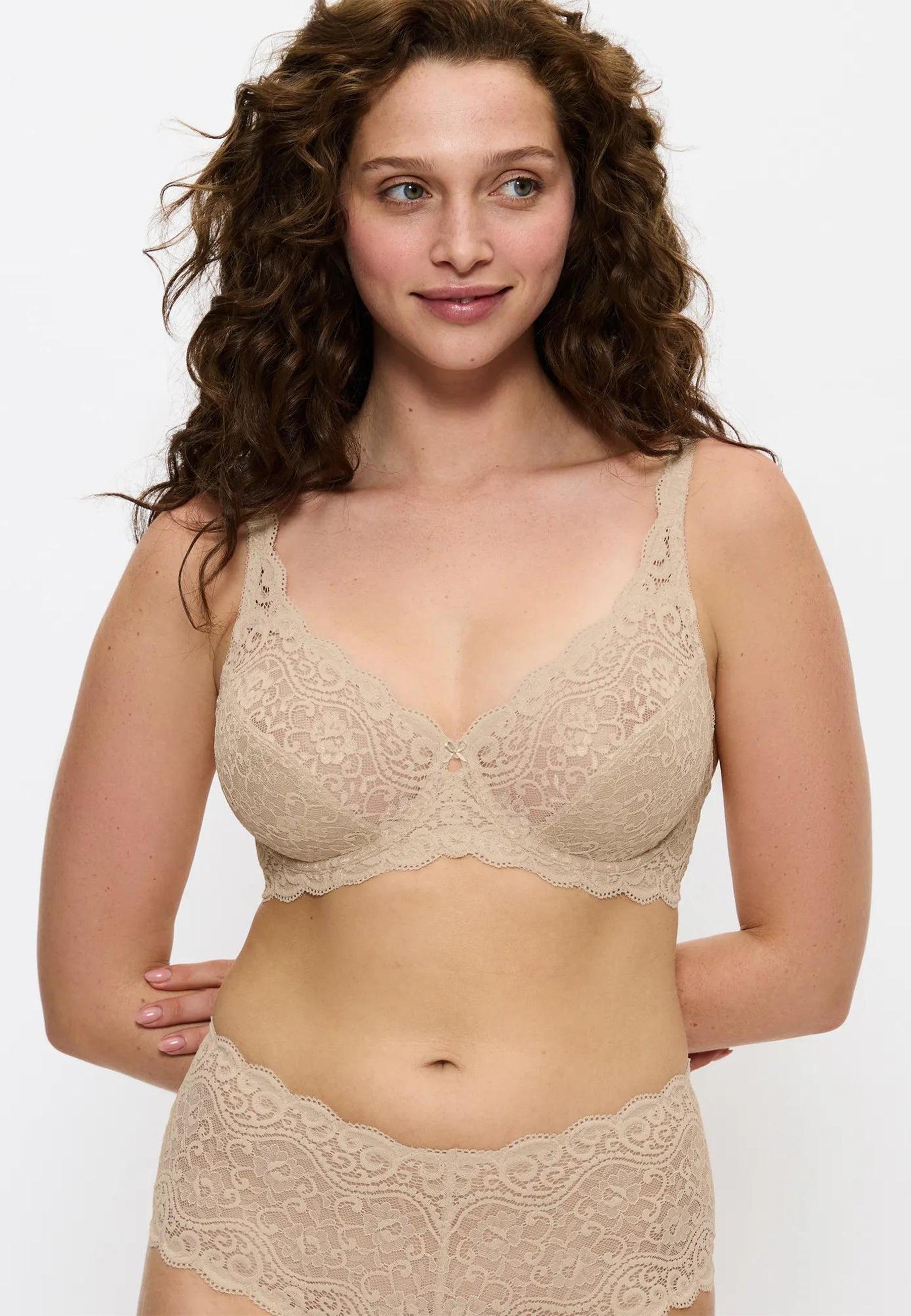 TRIUMPH AMOURETTE W Reggiseno Pizzo con Ferretto Coppa D-E